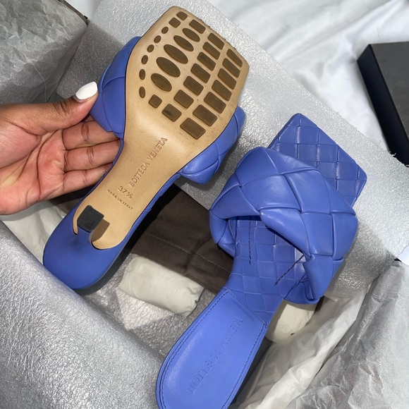 Bottega Veneta Lido Sandals - Picture 2 of 3